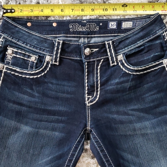 Miss Me Signature Cuffed Capri Jeans.  Size 30. - Picture 7 of 8